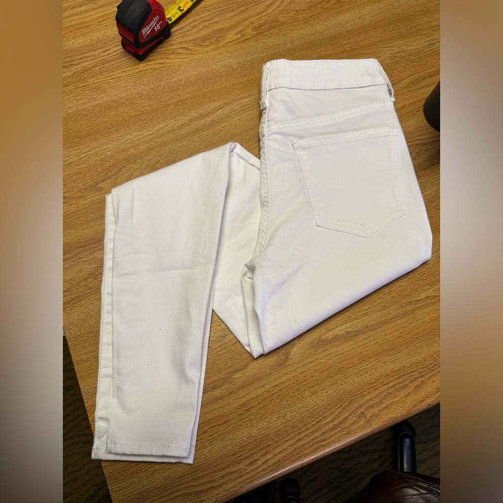 Women Jeans kohl’s white skinny  stretch  size 7
